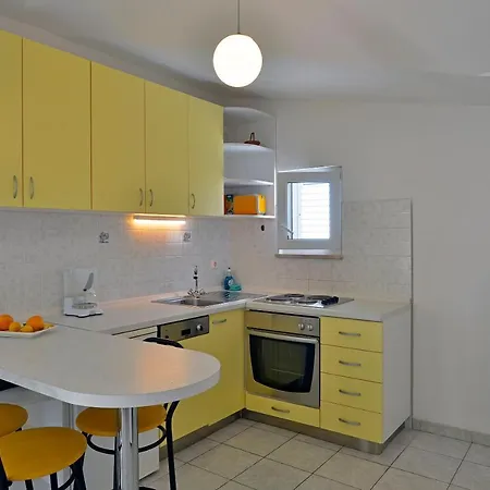 Apartament Dinka Milicic *